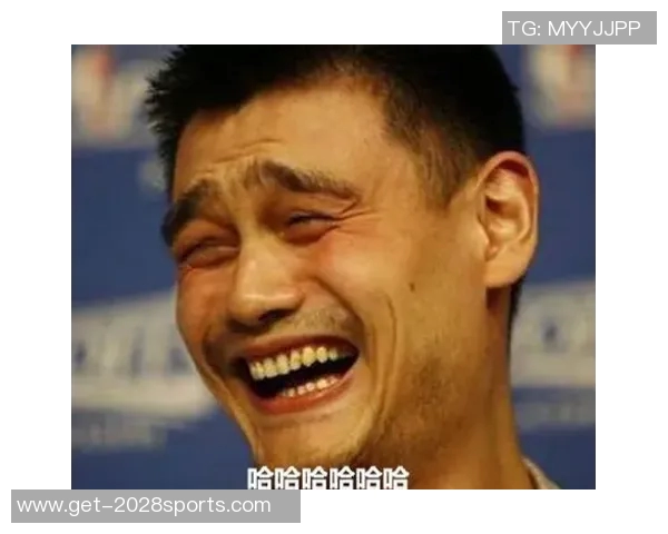 足球明星踢厕纸的搞笑瞬间高清图片分享让你捧腹大笑